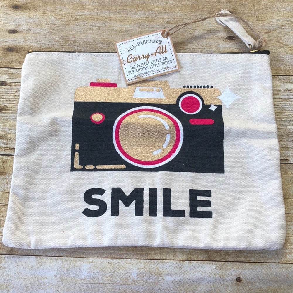 NWT Oversized “Smile” Canvas Zippered Pouch